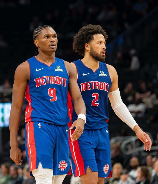 坎宁安29+5+11+3杜伦8中7,活塞主场23分大胜,威少难阻国王5连败