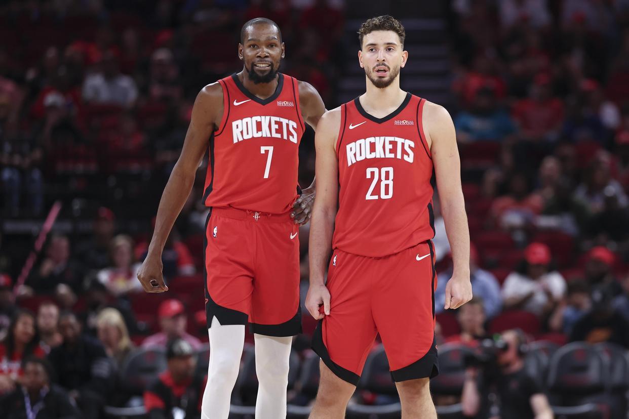 背靠背第2场,客场对阵掘金!火箭队又一人缺阵!轮换阵容仅剩8人